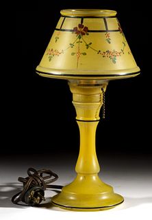 U. S. GLASS CO. / TIFFIN BRYCE PORTABLE BOUDOIR ELECTRIC LAMP