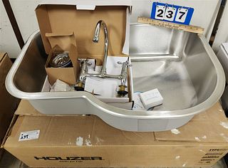 NEW HOUZER STAINLESS SINK TYPE 304 W/CHROME FAUCET