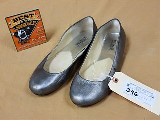 VINTAGE PR. MICHAEL KORS SILVER LEATHER LOAFERS SIZE 9 1/2M FROM ROGER ROSS & ERIC BONGARTZ COLL. 5% PROCEEDS GO TO ELLENVILLE HOSPITAL FOUNDATION