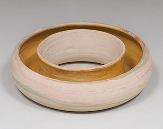 Henry Graack Silver Springs, FL Swirl Pottery Donut-Shaped Bowl c1935-1966