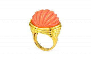 A David Webb Scalloped Coral Gold Ring