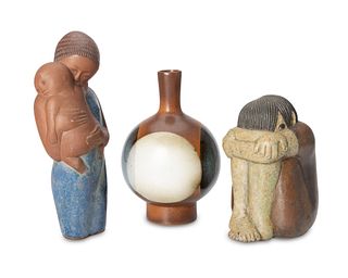 A group of California Pottery ceramic items