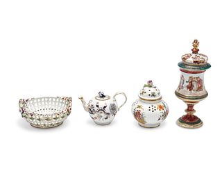 A group of porcelain table items, 20th century