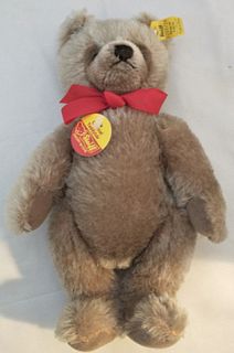 STEIFF Signed Teddy Bear #0202/26 Jointed 9â€ Made in Austria