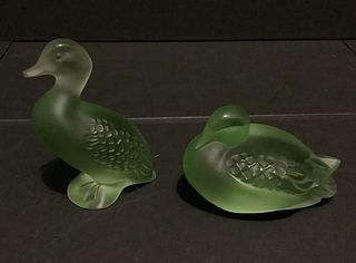 LALIQUE SIGNED FRENCH CRYSTAL GREENISH DUCKS