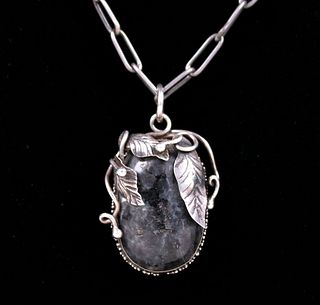 Arts & Crafts Sterling Silver & Black Agate Necklace c1910