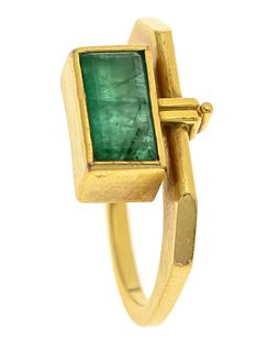 Emerald ring GG 750/000 with one baguette cut emerald 9 x 5 mm (slightly bumped), RG 55, 5,8 g