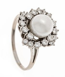 Pearl-cut diamond ring WG 750/000 with one cream-white cultured pearl 8,3 mm, good luster with few