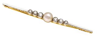 Half-pearl old-cut diamond brooch GG/WG 585/000 with a half-pearl 6.5 mm and 6 old-cut diamonds,