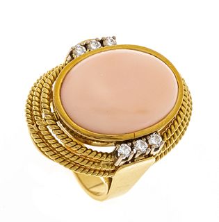Coral-brilliant ring GG/WG 750/000 with a fine oval angel-skin coral cabochon 19 x 14 mm, light