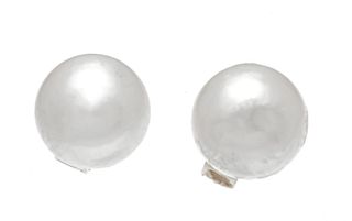 Pearl earrings GG 750/000 with 2 white Akoya pearls 6,1 mm, 1,5 g