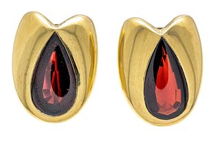 Garnet clip earrings GG 750/000 each with a large fine drop-shaped garnet cabochon 21 x 11 mm, l. 29