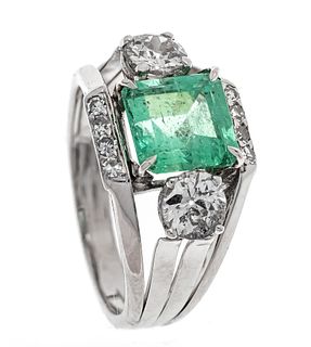 Emerald old-cut diamond ring WG 750/000 with a square-cut emerald faceted emerald 2.5 ct lighter
