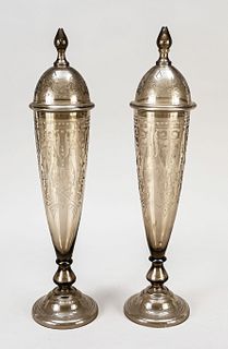 Pair of lidded vases, early 20th