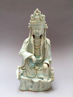 CHINESE ANTIQUE FIGURE OF GUANYIN 18/19TH CENTURY