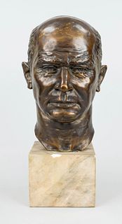 Sculptor of the 20th c., large h