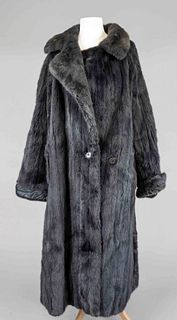 Ladies mink coat, 20th c., dark