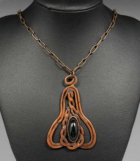 Arts & Crafts Hammered Copper & Onyx Pendant Necklace c1910