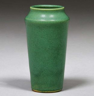 FHR Los Angeles Matte Green Cabinet Vase c1908