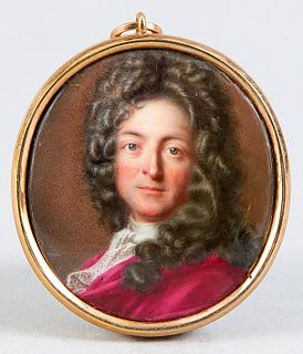 French miniature painter circa 1800. oval portrait of a man with allonge wig, unsigned, in medallion
