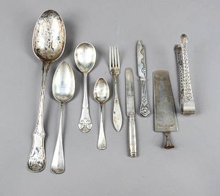 mixed lot of 27 pieces of cutlery, 19th/20th century, different manufacturers, silver of different fineness, different decorations, forks, spoons, kni