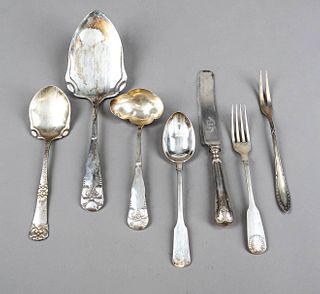 Mixed lot of 41 pieces of cutlery, 20th century, different manufacturers, among others Christofle, Paris, plated, different decorations, mostly forks,