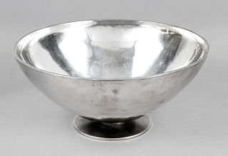 Round bowl, Denmark, mark after 1945, master mark Georg Jensen, Copenhagen, designer mark Harald Nielsen (1892-1977), sterling silver 925/000, round d