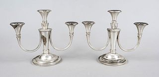 Pair of three-flame Art Deco candlesticks, German, maker's mark Gottlieb Kurz, Schwäbisch Gmünd, silver 830/000, round stepped stand, conical shaft at