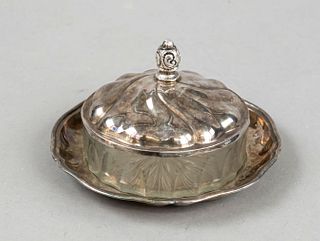 Round lidded/butter dish, German, 20th century, maker's mark Hermann Behrnd, Dresden, sterling silver 925/000, saucer, fitting curved, domed plug-in l