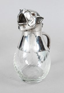 Tankard with assembly, 20th c., plated, hinged hinged lid in the shape of a cat's head with inlaid eyes, curved handle attached to the side, body, cle