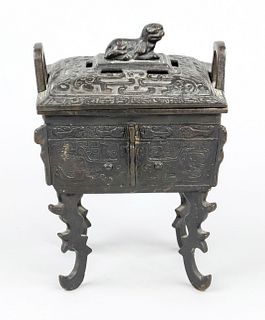 Incense burner type Fangding, China, 20th century, burner for incense in the style of the Anyang period of the Shang dynasty with felid knob lid, h 17