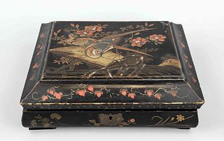 Lacquer box ''Pheasant Couple'', Japan, Edo period(1603-1868), around 1800, black lacquered chest in period typical curved form, relief decoration(jap