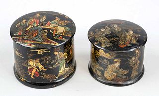 Pair of yarn boxes, Japan, Meiji period(1868-1912), round black lacquer lidded boxes with polychrome painting of geishas, samurai and Chinese dignitar