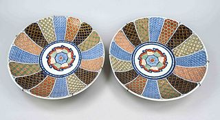 Pair of large Imari porcelain plates, Japan, Edo period(1603-1868), c. 1800, porcelain with polychrome glaze decoration and gold paint, various repeat