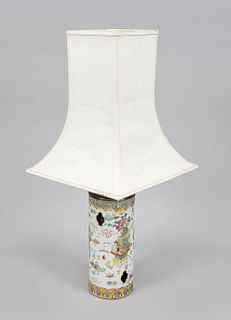 Lamp, China, 19th/20th c., marriage of porcelain hat stand famille rose and umbrella mount, h 68cm