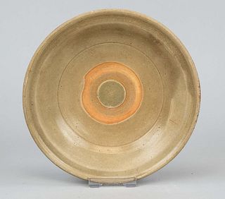 Olive green Swatow celadon plate, China, Ming dynasty(1368-1644), 15th/16th c., reddish Zhangzhou stoneware with celadon glaze as export ware for Mala