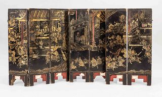 Stellschirm mit heroischen Szenen, China, Qing dynasty(1644-1911), 17th/18th century, wood with red and black lacquer priming and lush gold painting, 