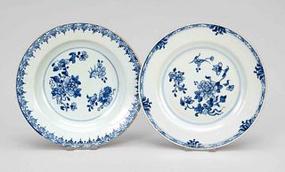 Chinese export plate set for European soup, China, Qing dynasty(1644-1912), shallow and deep plate, bluish shimmering export porcelain with cobalt blu