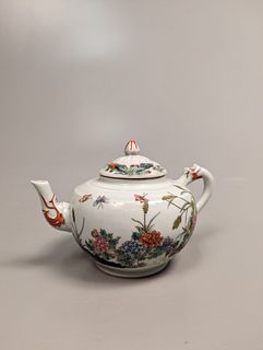 Chinese Enameled Porcelain Teapot