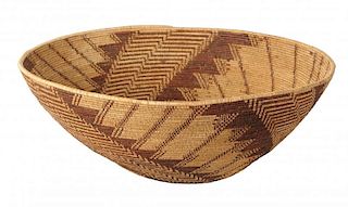 Large Woven Maidu Basket.