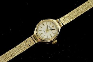 Ladies gold wristwatch by Roamer, 9ct,