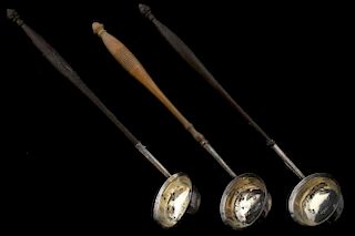 Set of three William IV Scottish silver tot ladles with turned wooden handles, by Alexander McDonald, Glasgow, 1830,