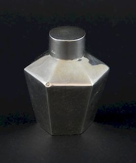 George V silver tea caddy of hexagonal section, Chester, 1913,