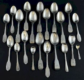 Set of six French silver teaspoons with feather and shell decoration, other silver teaspoons and condiment spoons, 12.5oz, 38