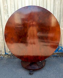 19th century flame mahogany breakfast table on pedestal base, 136cm diameter,
