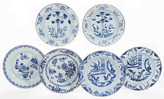 CHINESE EXPORT PORCELAIN HAND-PAINTED BLUE AND WHITE PLATES, LOT OF SIX