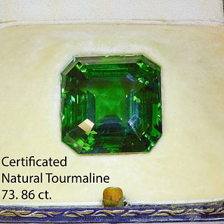 IMPORTANT CERTIFICATED LOOSE OCTAGONAL MIXED CUT GREEN TOURMALINE OF 73.86 CT.