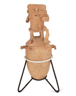 A Rio Magdalena ceramic urn