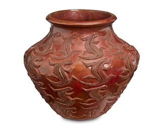 A bronze olla vessel