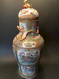 ANTIQUE Chinese Rose Medallion Covered Jar Urn, 25 1/2" high. Mid 19th C